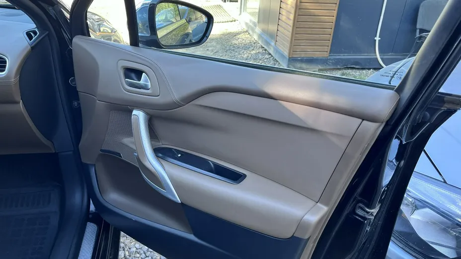CITROEN DS4 -