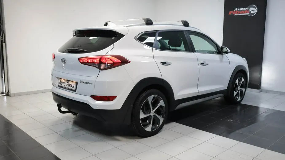 HYUNDAI Tucson -