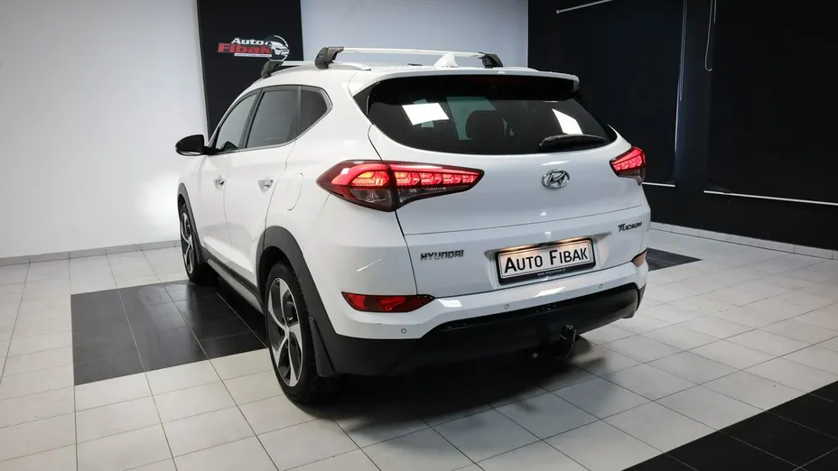 HYUNDAI Tucson -