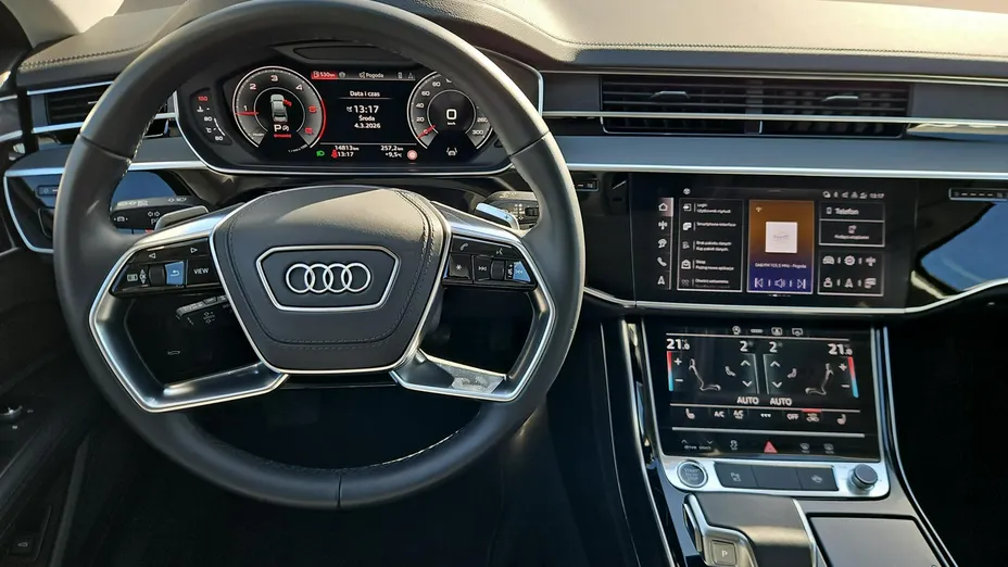AUDI A8 -