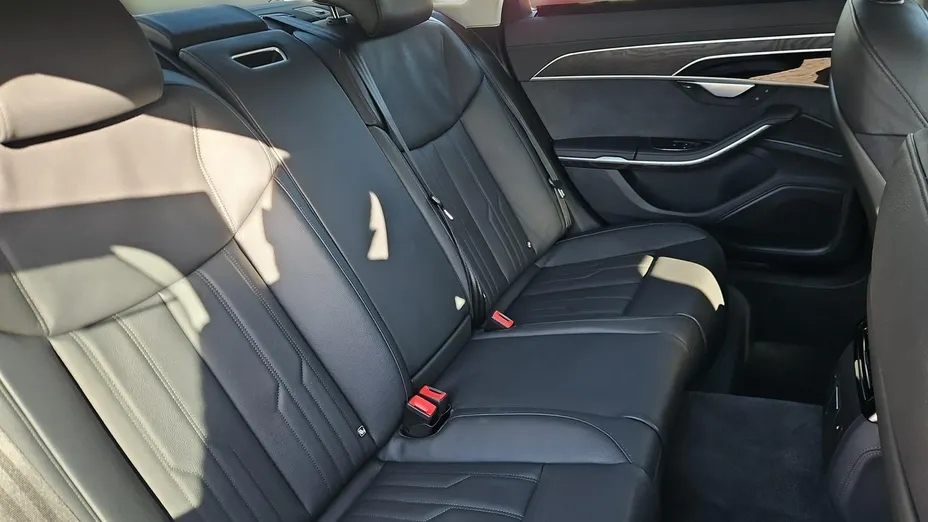 AUDI A8 -
