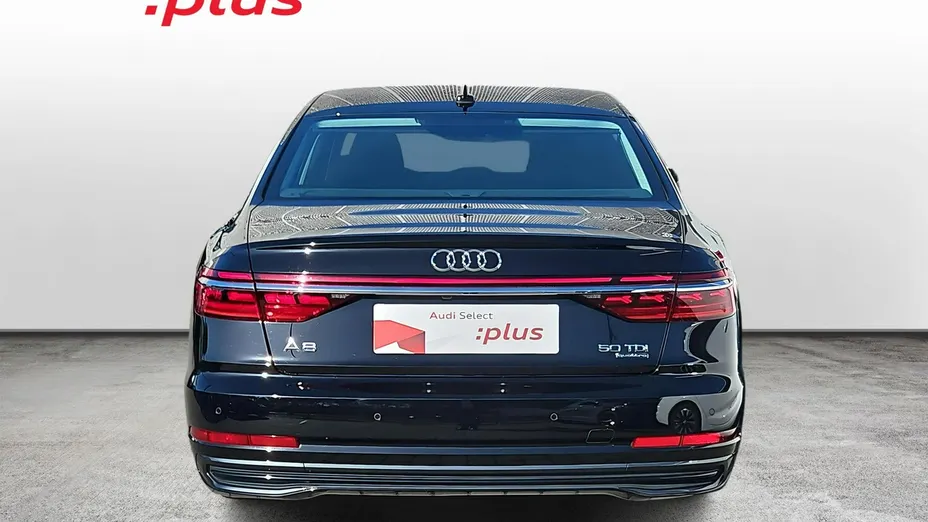AUDI A8 -