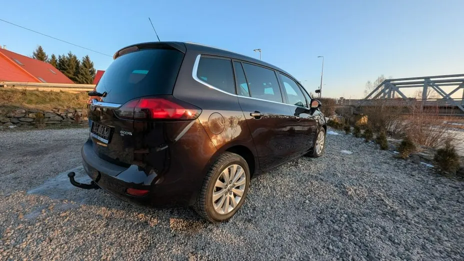 OPEL Zafira -