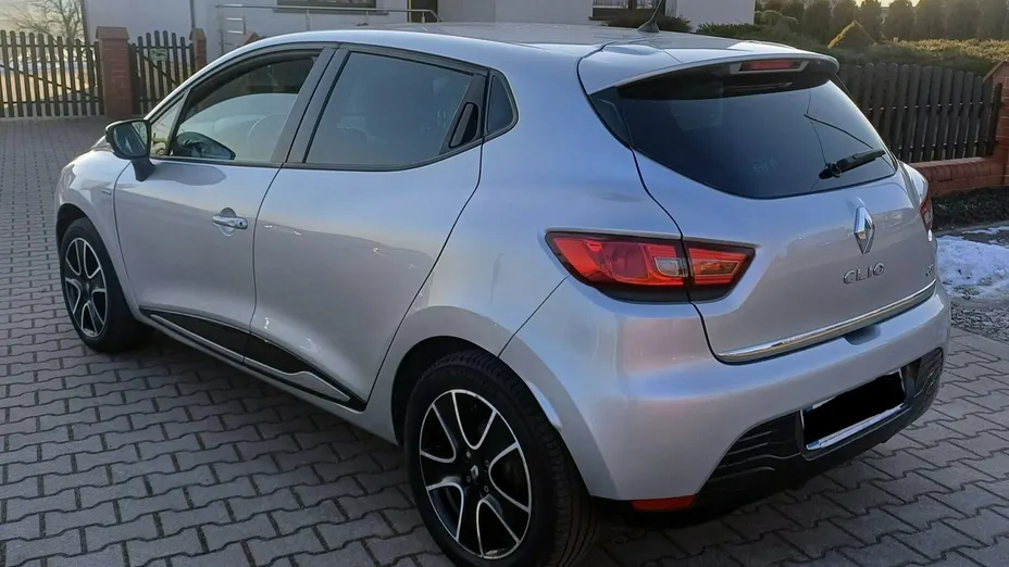 RENAULT Clio -