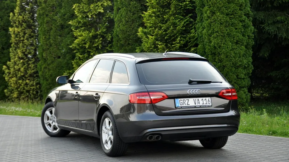 AUDI A4 -