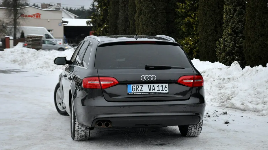 AUDI A4 -