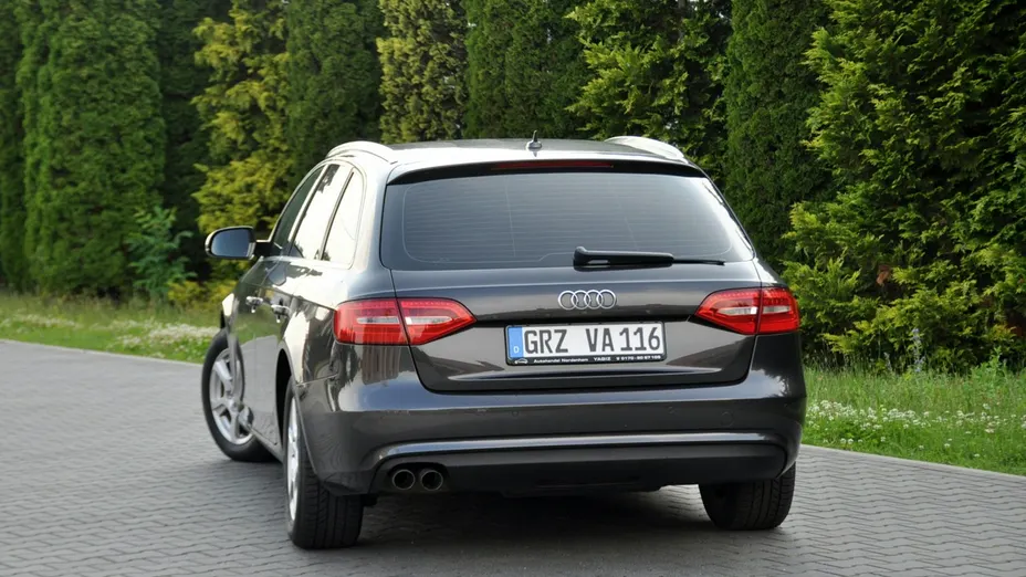 AUDI A4 -