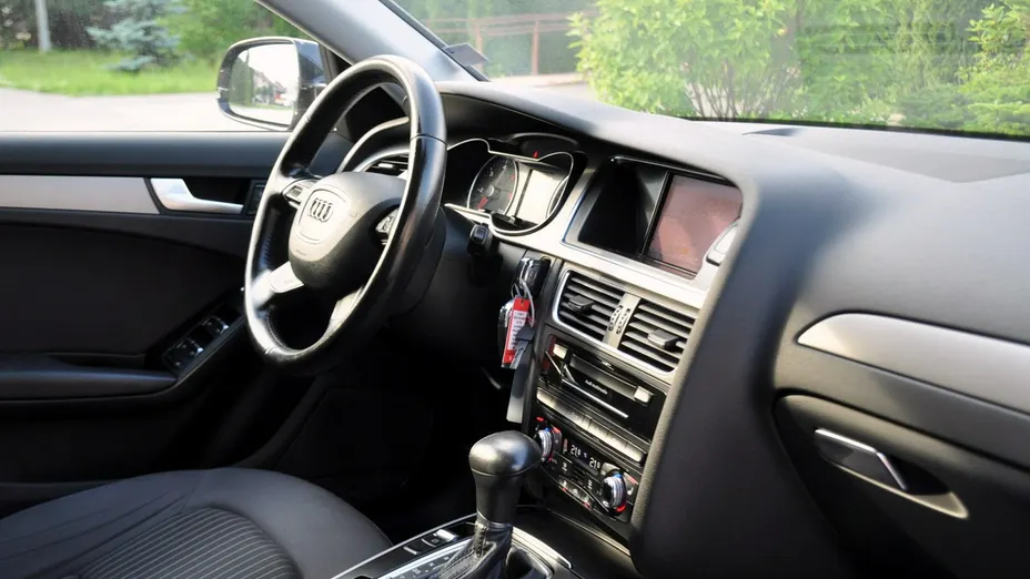 AUDI A4 -