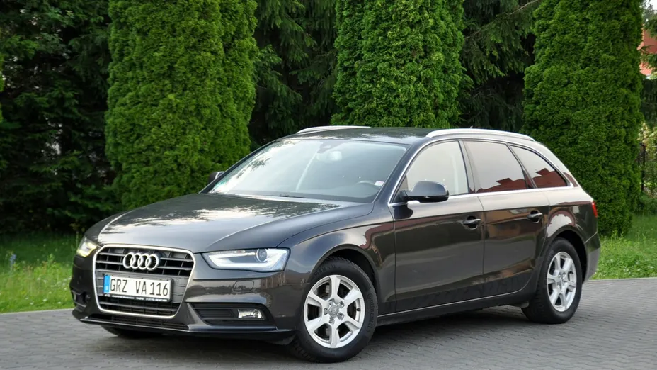 AUDI A4 -