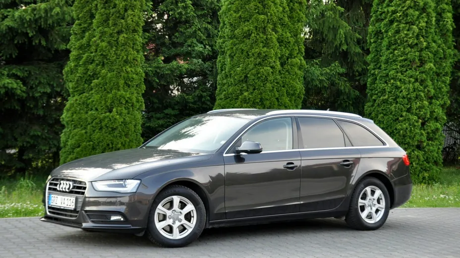 AUDI A4 -