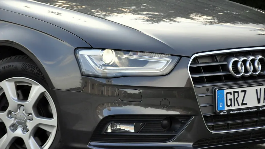 AUDI A4 -