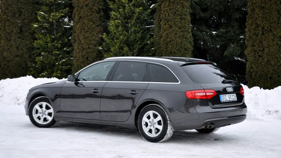 AUDI A4 -