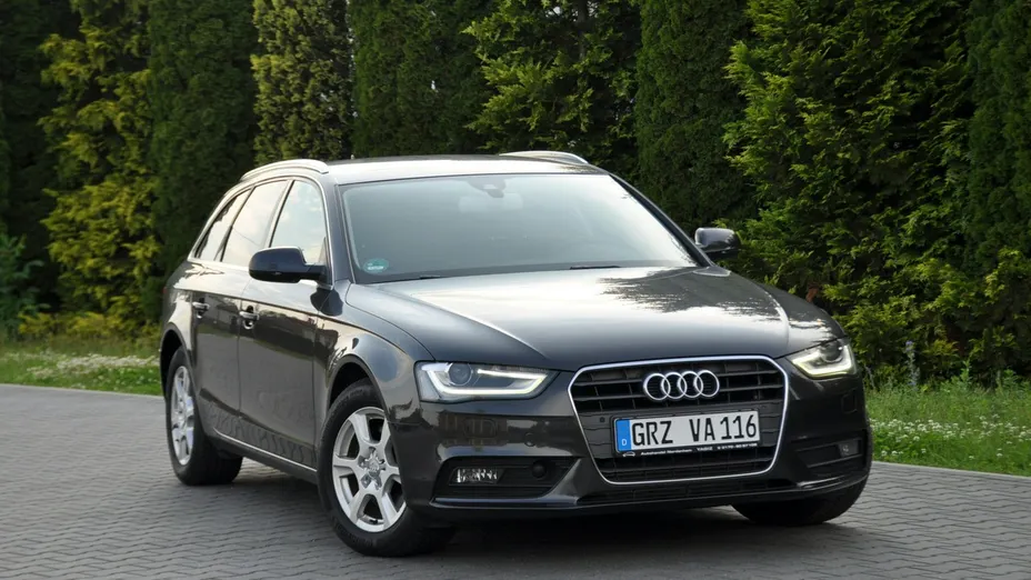 AUDI A4 -