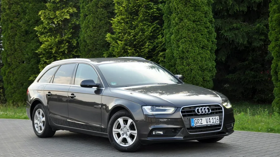 AUDI A4 -