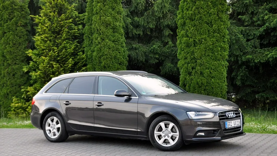 AUDI A4 -