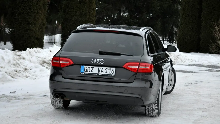 AUDI A4 -