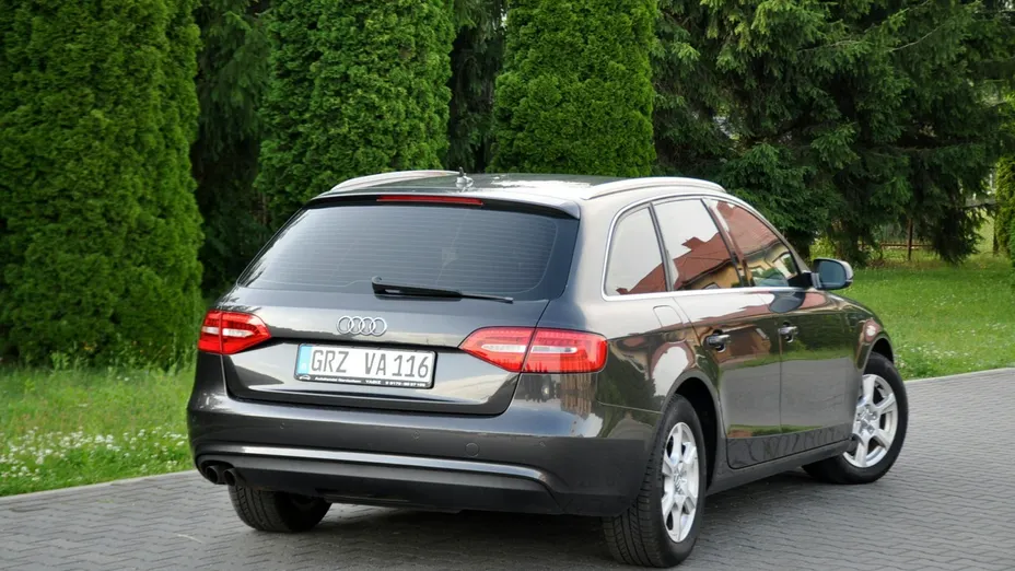 AUDI A4 -