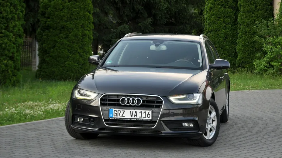 AUDI A4 -
