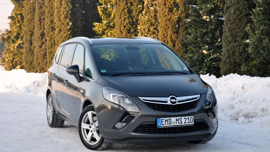OPEL Zafira -