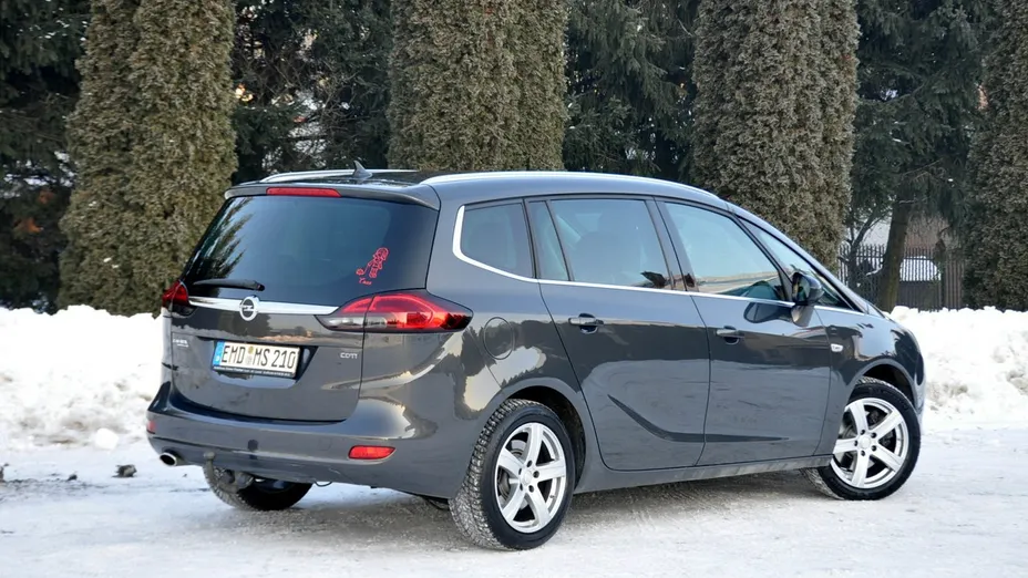 OPEL Zafira -