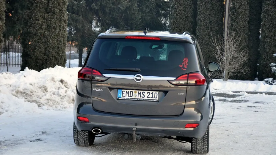 OPEL Zafira -