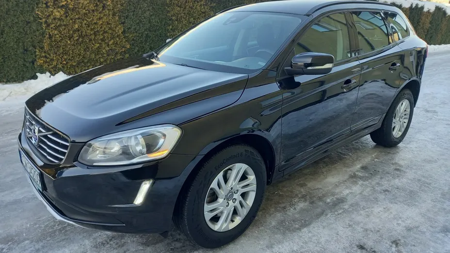 VOLVO XC60 -