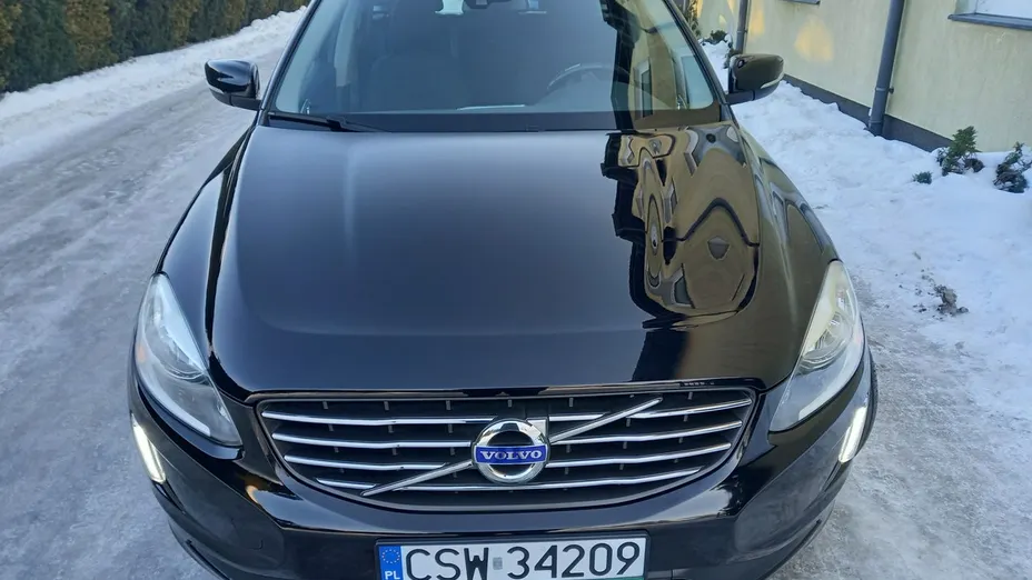 VOLVO XC60 -