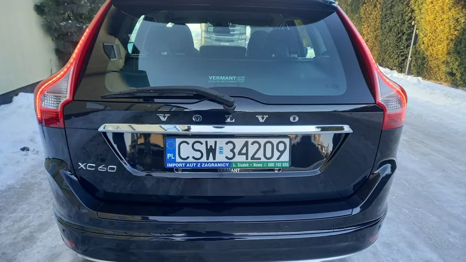 VOLVO XC60 -
