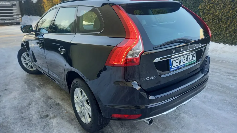 VOLVO XC60 -