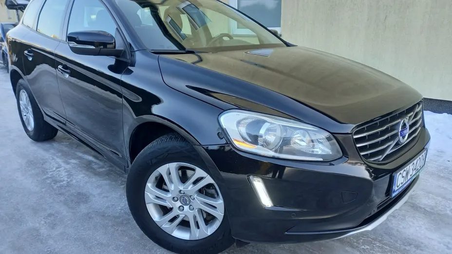 VOLVO XC60 -