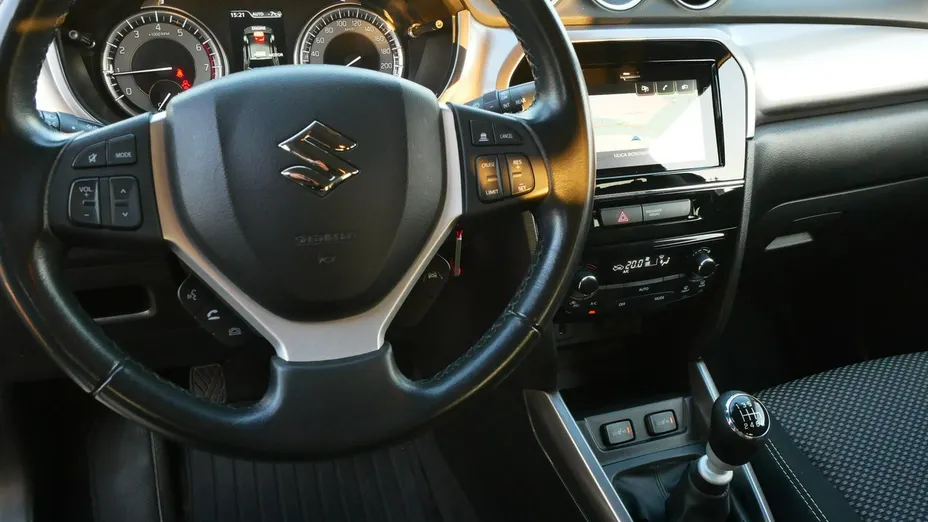 SUZUKI Vitara -