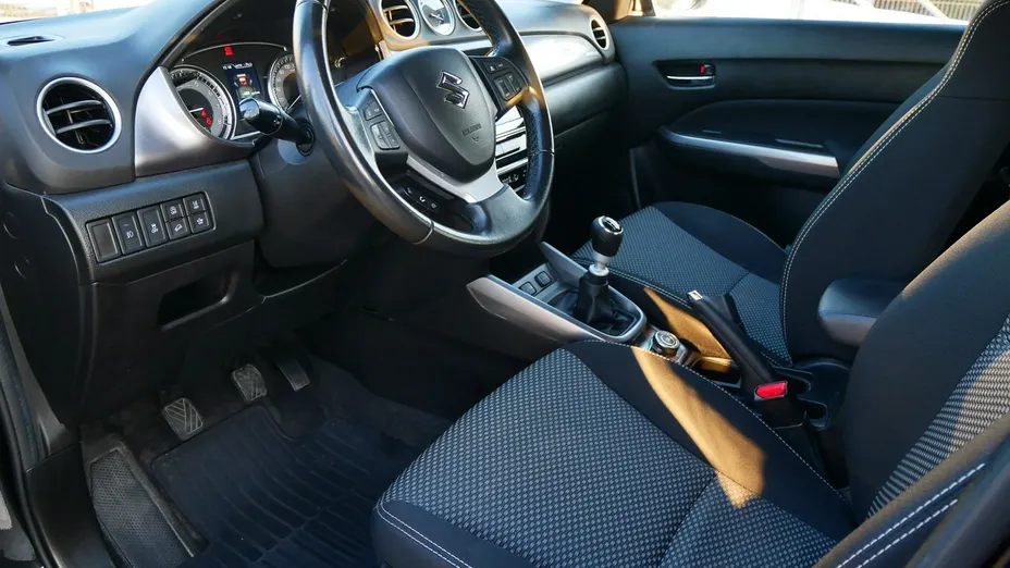 SUZUKI Vitara -