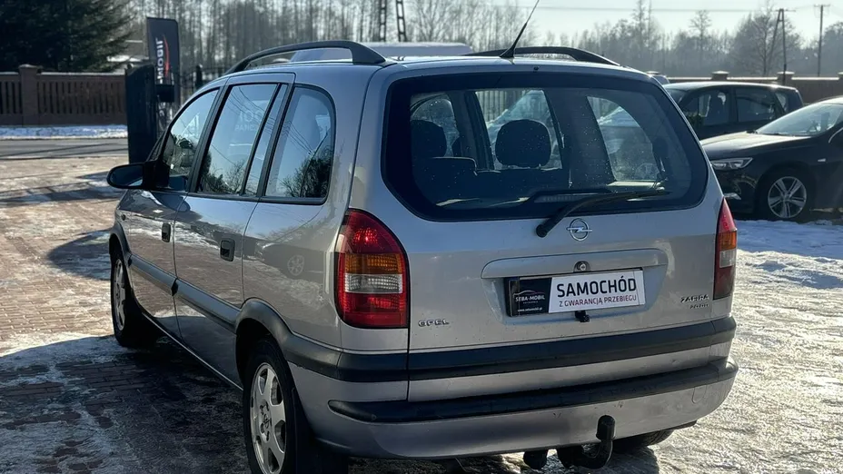 OPEL Zafira -