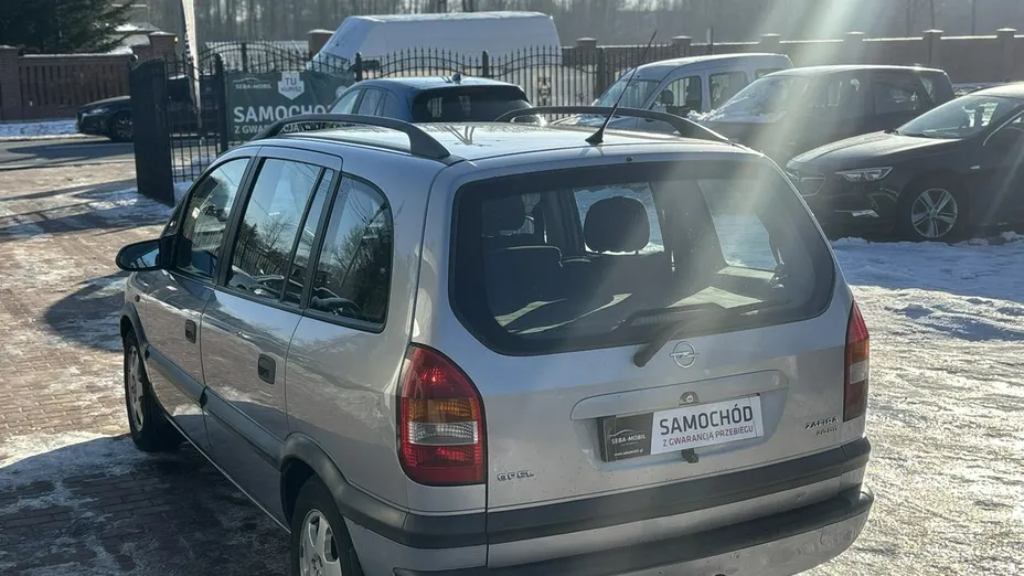 OPEL Zafira -