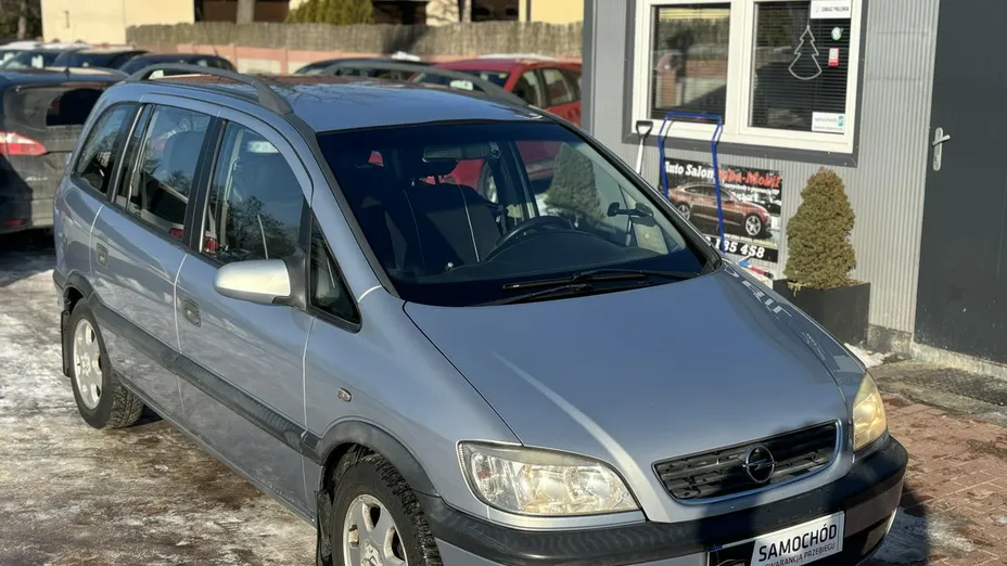 OPEL Zafira -
