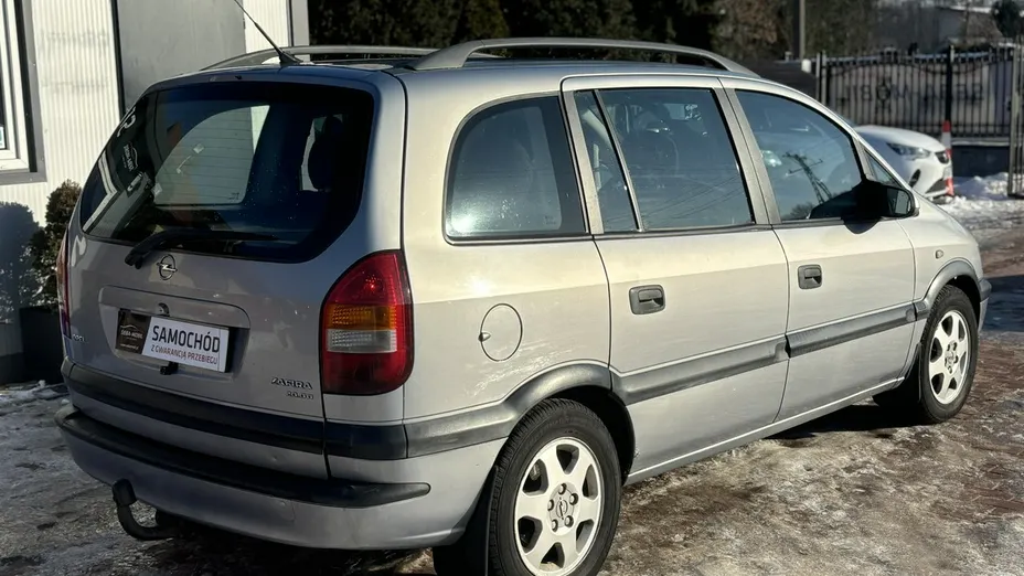 OPEL Zafira -