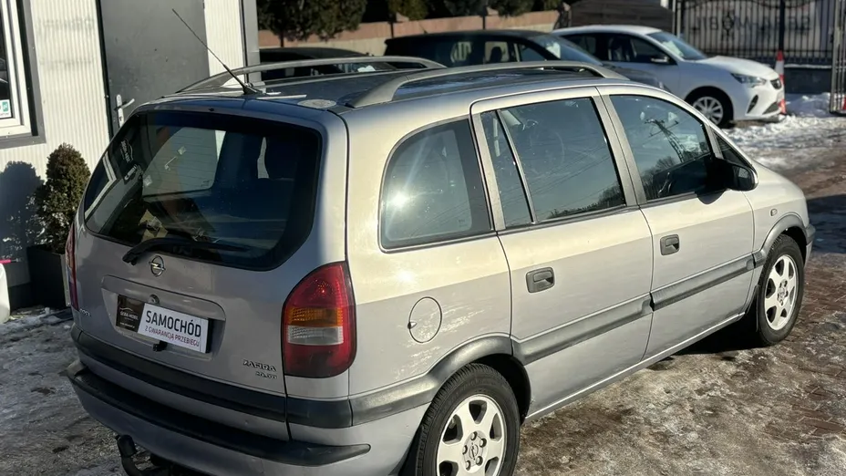 OPEL Zafira -