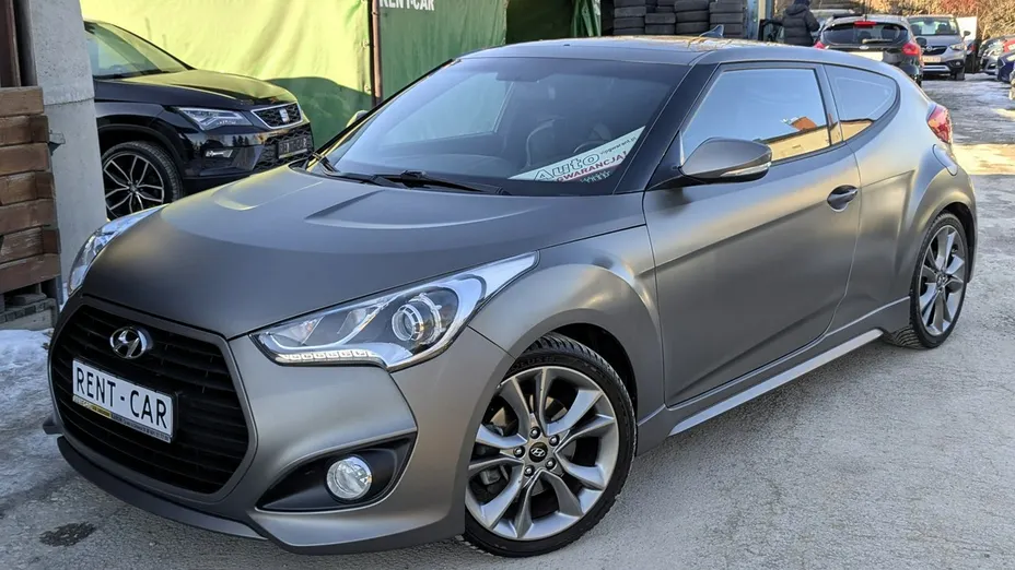 HYUNDAI Veloster -