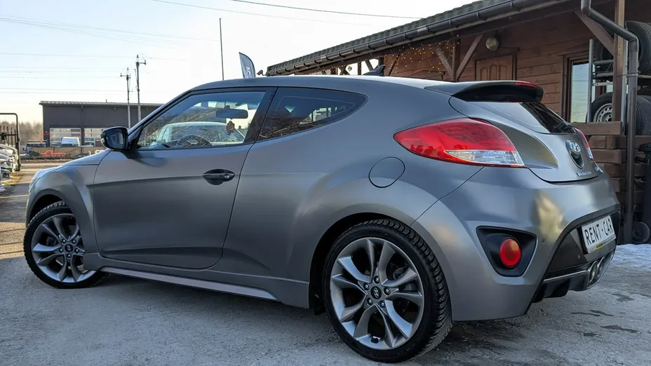 HYUNDAI Veloster -