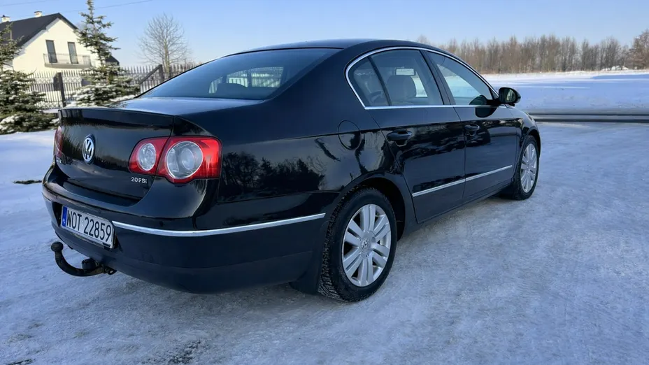 VOLKSWAGEN Passat -