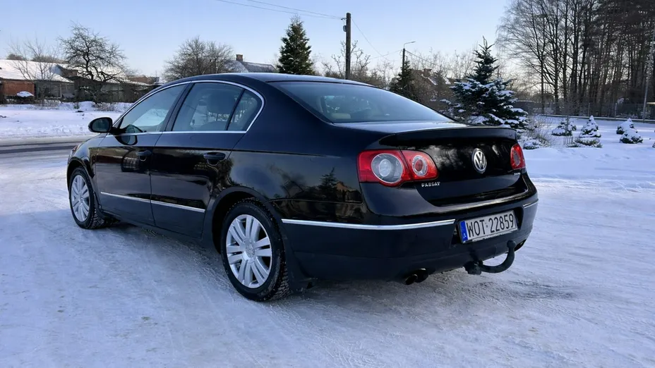 VOLKSWAGEN Passat -