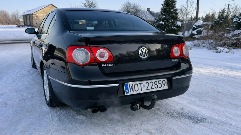 VOLKSWAGEN Passat -