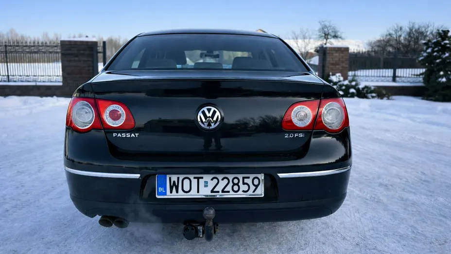 VOLKSWAGEN Passat -