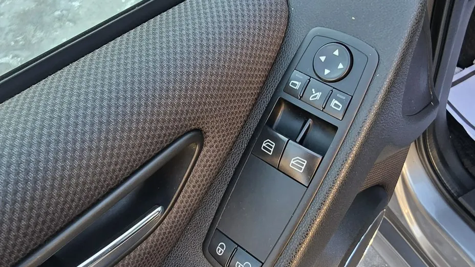 MERCEDES-BENZ B Klasa -