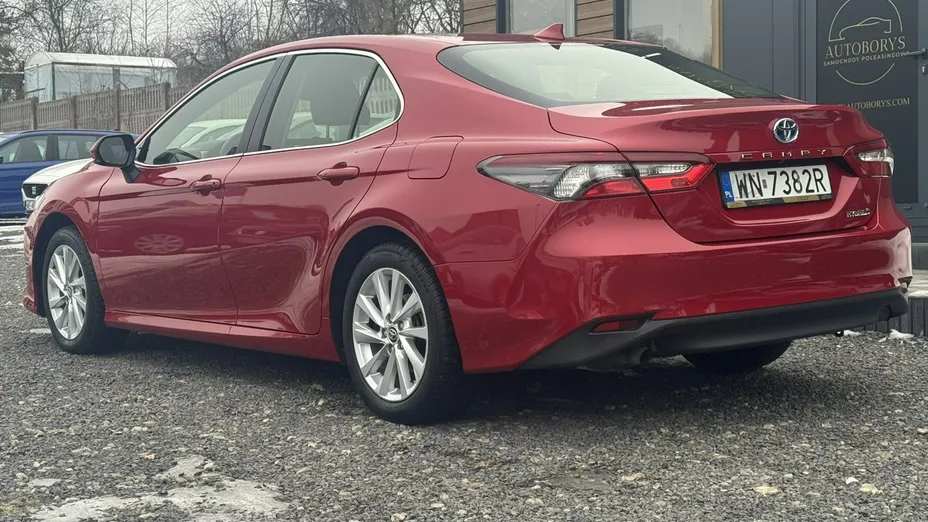 TOYOTA Camry -
