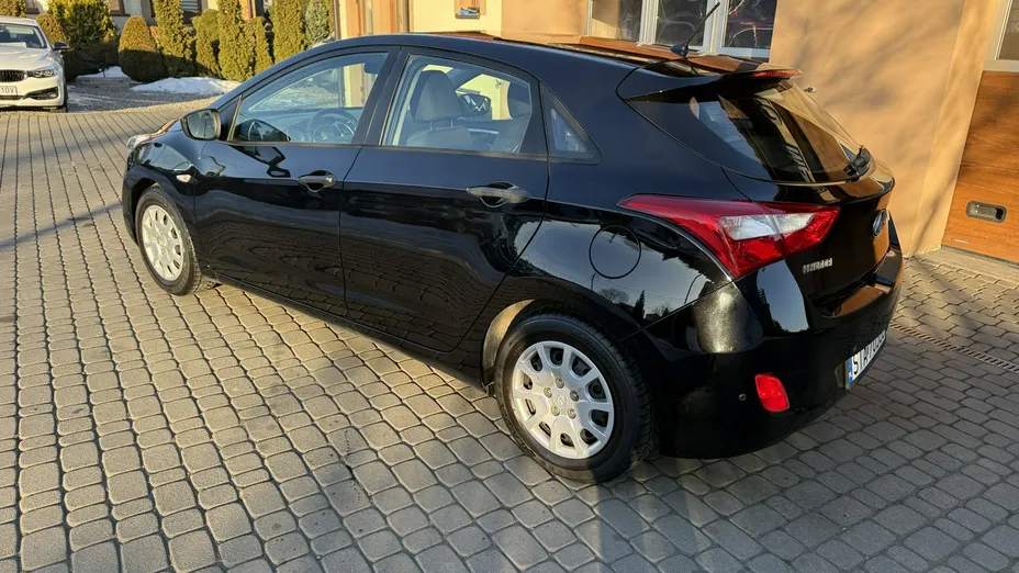 HYUNDAI i30 -