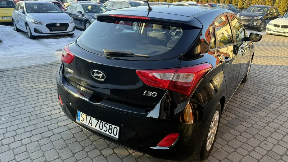 HYUNDAI i30 -