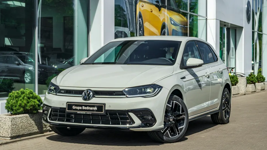 VOLKSWAGEN Polo -