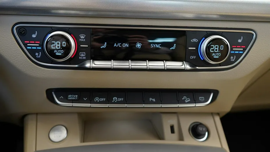 AUDI Q5 Q5 45 TFSI mHEV Quattro S Line S tronic