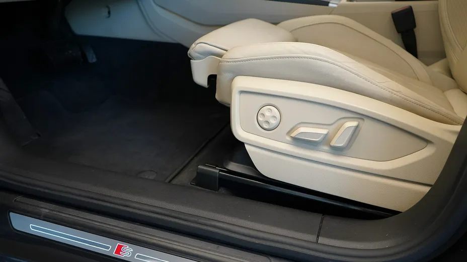 AUDI Q5 Q5 45 TFSI mHEV Quattro S Line S tronic